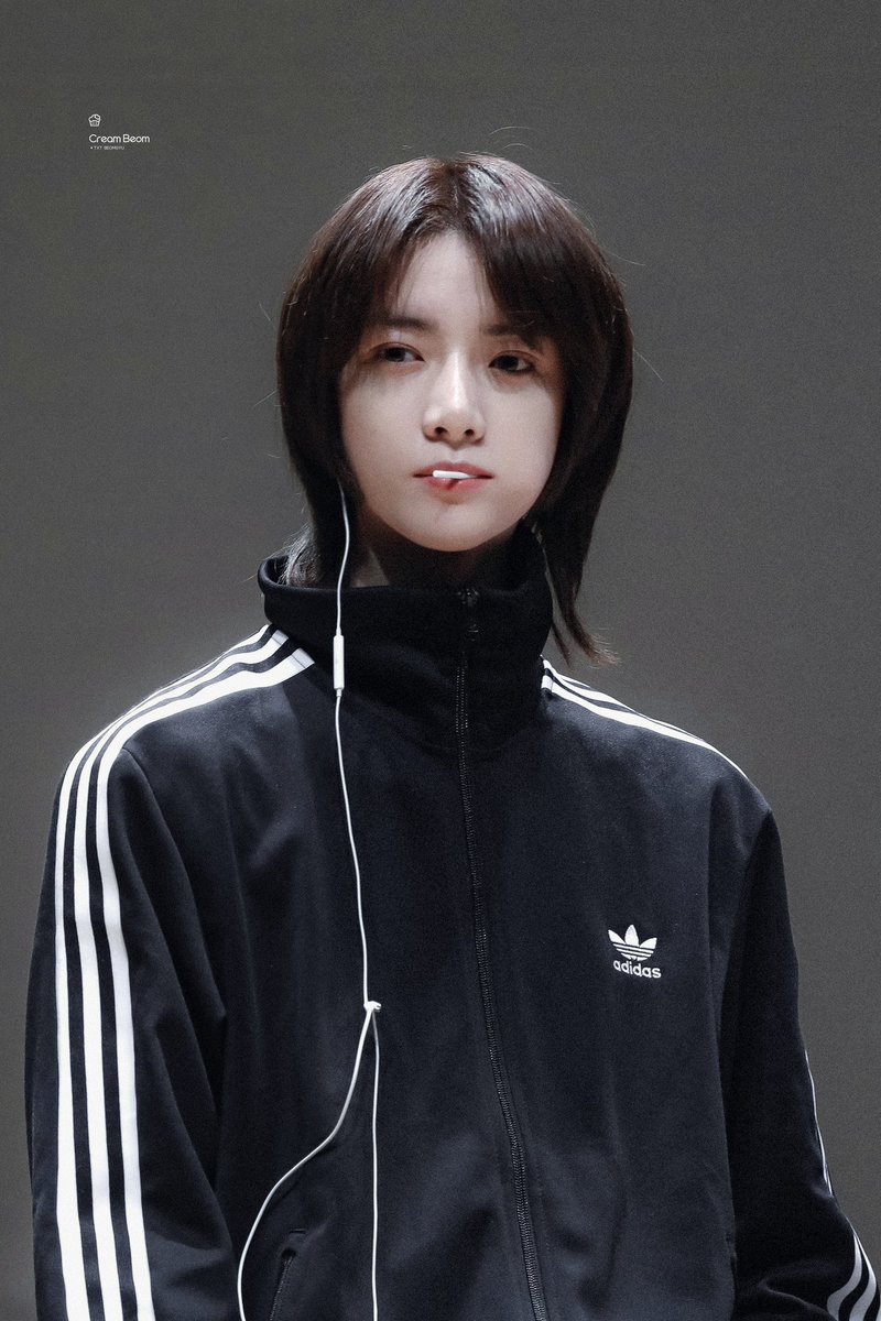 みき様❤️adidas♡美品 めちゃくちゃかわいい ジャージライン入り みき様❤️adidas♡美品 めちゃくちゃかわいい ジャージライン