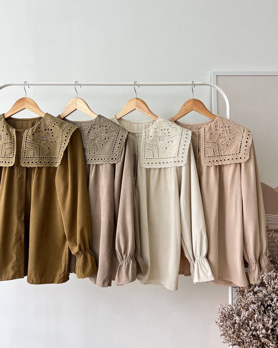 AliatulAqila's tweet image. Ladies, look at this cute blouse from Petikita! Semua cantik cantik i rambang mata 😍😍