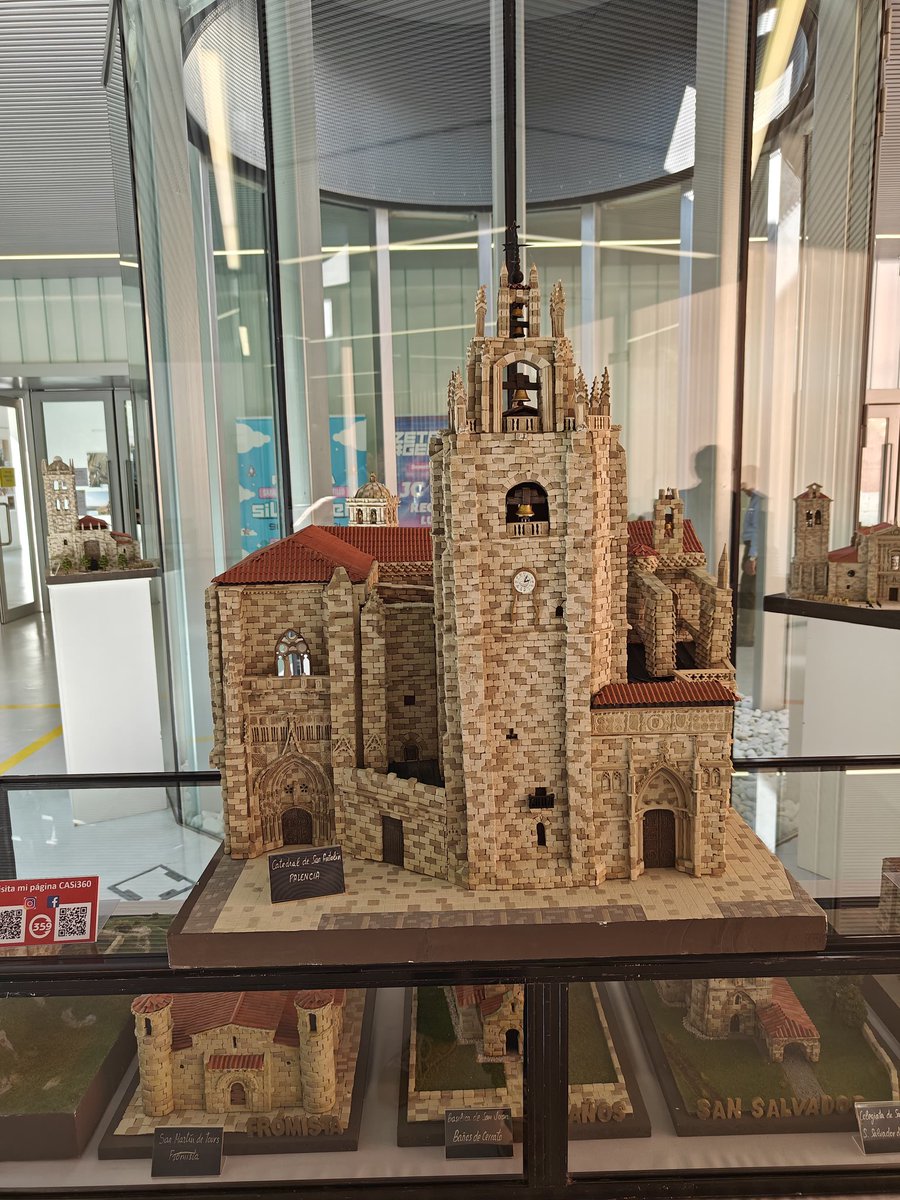 PalenciaVamos's tweet photo. Ayer se inauguró la exposición “Palencia en chiquitín” maquetas de edificios de Palencia realizados por Óscar Raúl Flores Álvarez.
En en Lecrac desde el 20 de agosto al 20 de septiembre
🕒 L-V: 8:00 a 22:00 S: 9:00 a 14:00 y de 17:00 a 22:00 D: 10:00 a 14:00
2 de sept cerrado https://t.co/PqoSm8Aijp