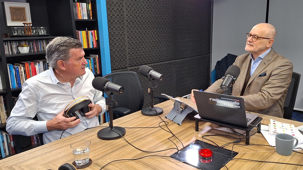 🎧 Conversamos #EnPerspectiva con <a href="/PedroBordaberry/">Pedro Bordaberry</a>, que viene siendo noticia desde que anunció que será candidato al Senado por el <a href="/PartidoColorado/">Partido Colorado</a>, con su histórica lista 10, de Vamos Uruguay. Su retorno también provocó todo un reordenamiento en la interna del partido.

¿Qué