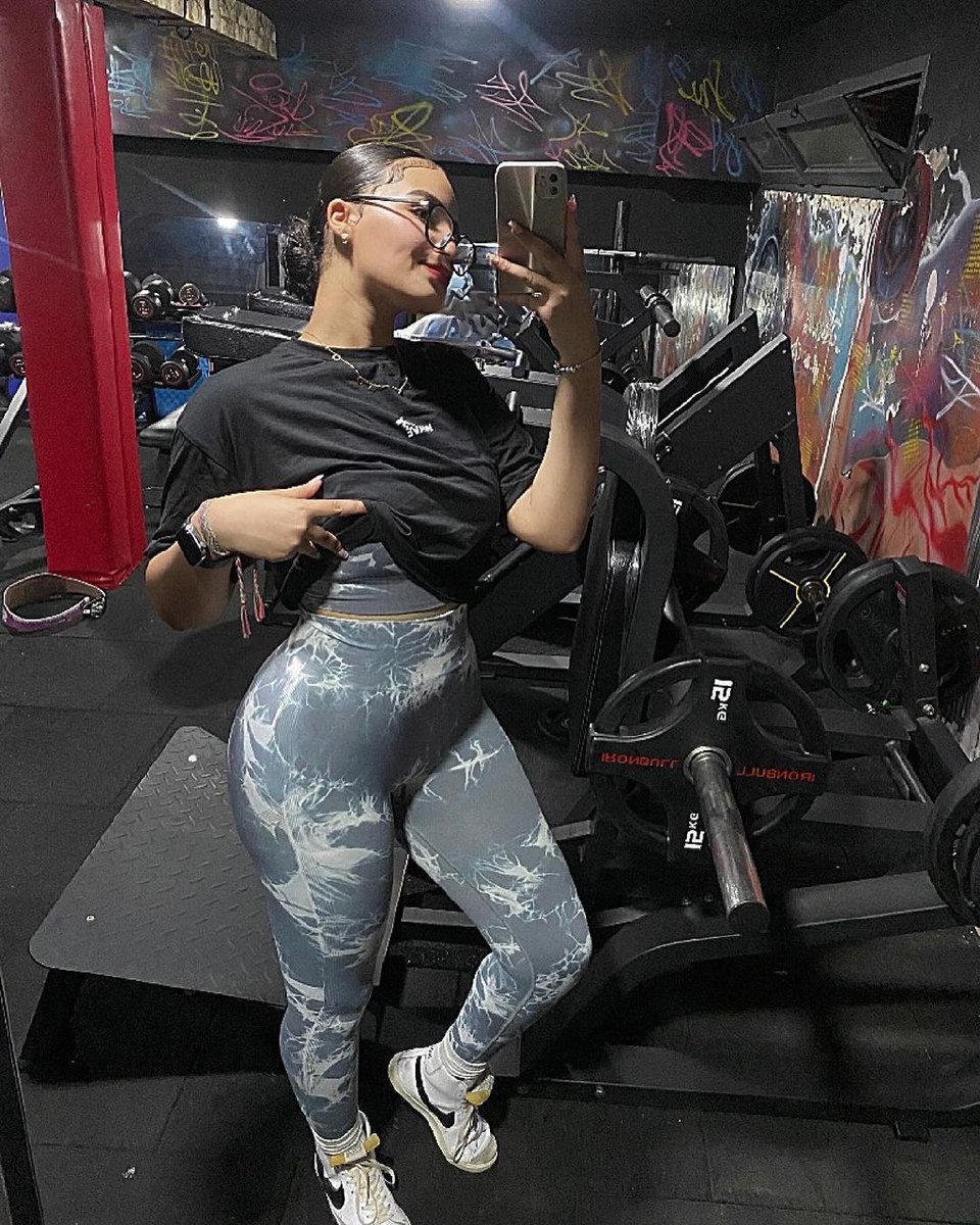 بتلكك أصلا 😂