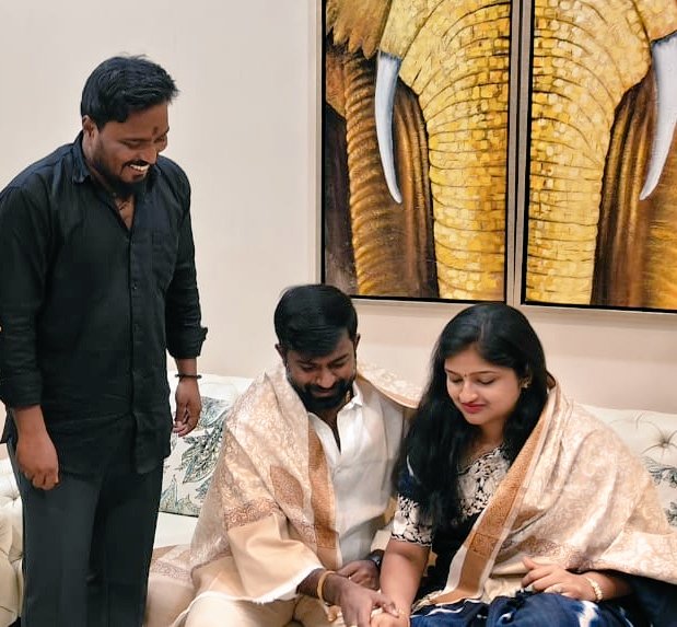 RAMMIGOUD786's tweet photo. Wishing a very Happy Birthday    Leader @ShilpaT16  Bhabhi 🎂💐

 Sarkar @rameshwargoud3 AnnA💐 @BRSparty @TPadmaRao @TSwithKCR @KTRBRS https://t.co/M9cP1EHfj6