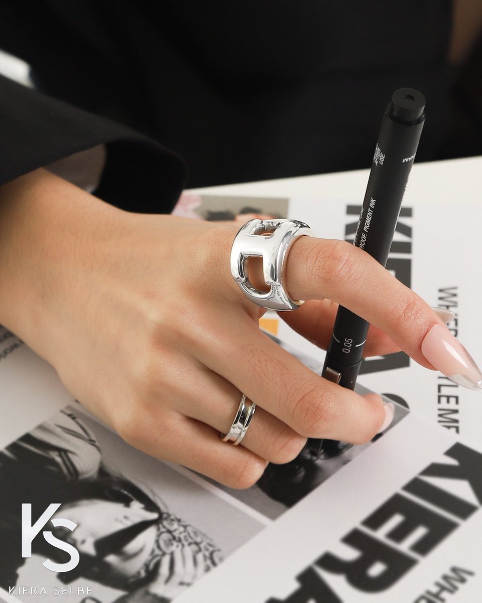 KieraSelbeBrand's tweet photo. Wear your confidence through jewelry from KIERA SELBE.

#kieraselbebrand #whereStyleMeetsSoul #BeyouShinebright

📍SHOP NOW🛍: https://t.co/0O5pV5EtMN
🛒 SIAM CENTER M.FLOOR, BANGKOK
🛒SOS FLAGSHIP STORE, SIAM SQUARE | SOS MEGA BANGNA https://t.co/TNPy8R0pWq