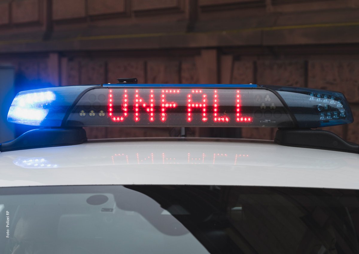 Polizei_KL's tweet image. Leider gibt es auf der #B48 einen neuen #Unfall und eine neue #Sperrung. 
Diesmal ist der Streckenabschnitt zwischen KL-#Mölschbach und #Stüterhof betroffen. 
Ein Motorradfahrer ist hier gestürzt. Näheres ist noch nicht bekannt.