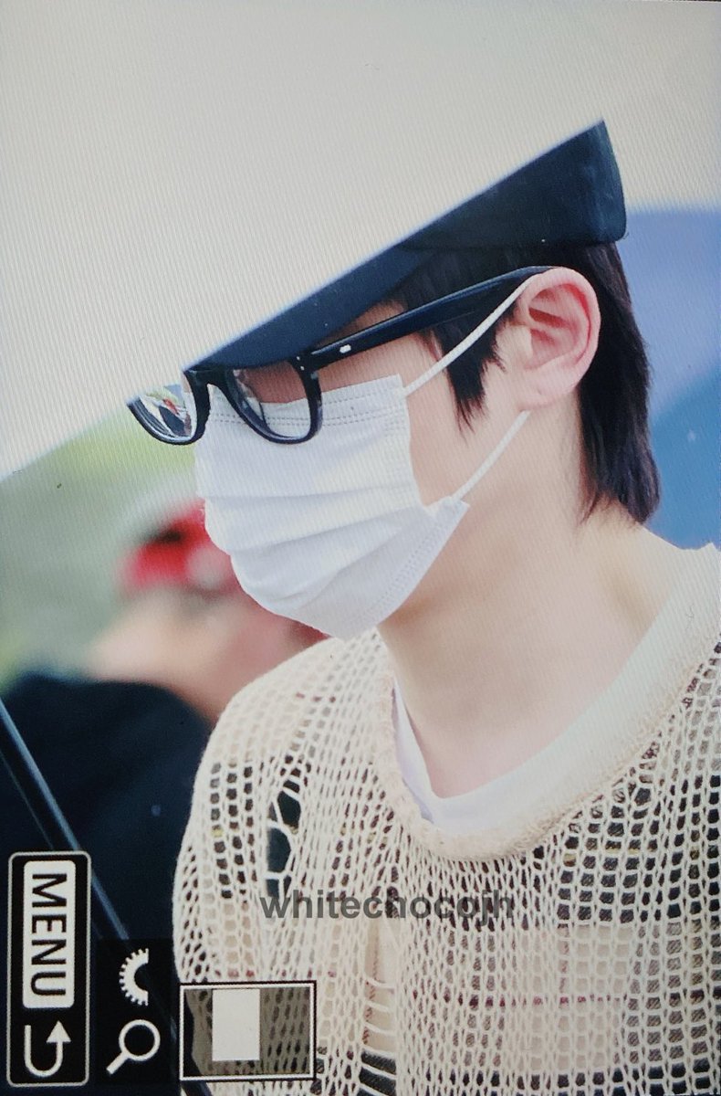 도영이 콘서트 날 서재페 곡 리허설도 하고
태용이 입대한 날 음악 작업 함
재현이 진짜 열심히 계속 준비했어ㅠㅠㅠㅠㅠ