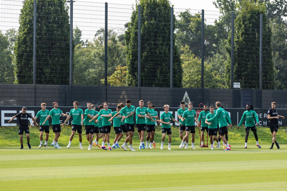 🗨 Seoane: Aparte de los lesionados a largo plazo, todos los jugadores están disponibles para el partido del viernes. Esto no fue así muchas veces en el pasado. Es bueno tener ahora a casi todos a bordo desde el principio.

#BMGB04