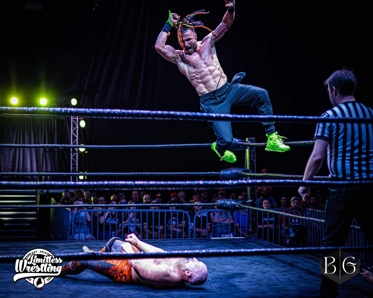 LukeRobinson13's tweet photo. Abs and elbow drops! Here’s another great shot from my first match in 5 years against @MDoggMattCross from Season 5 of @WWEToughEnough #WWE https://t.co/JB4G4e3La2