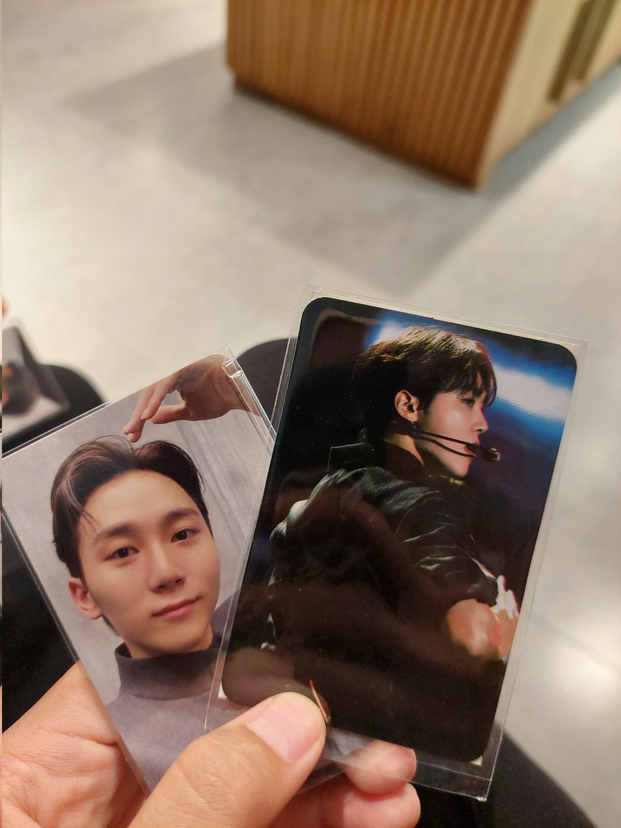 ayumatetsu17's tweet photo. Guys aku benaran dapat pc nya seungkwan!!!!😭😭😭 jeruk aku pulang lagii😻😻 https://t.co/MtlWLuPZrZ