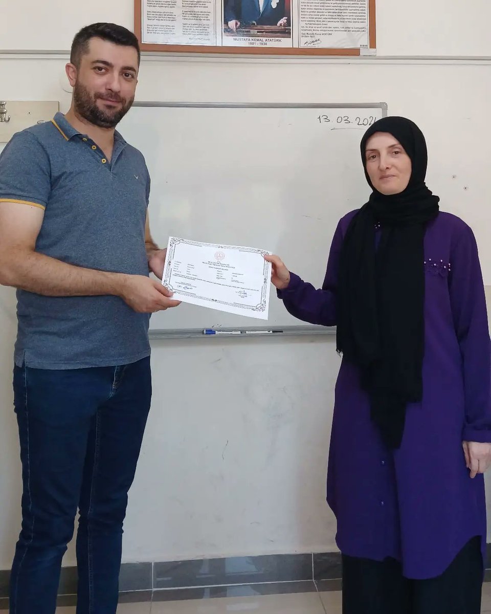 CanikHalkEgitim's tweet photo. Okuma Yazma kursunu başarıyla tamamlayan kursiyerlerimize kurs bitirme belgelerini takdim ettik.
@mebhbogm https://t.co/emn9mdf6vl