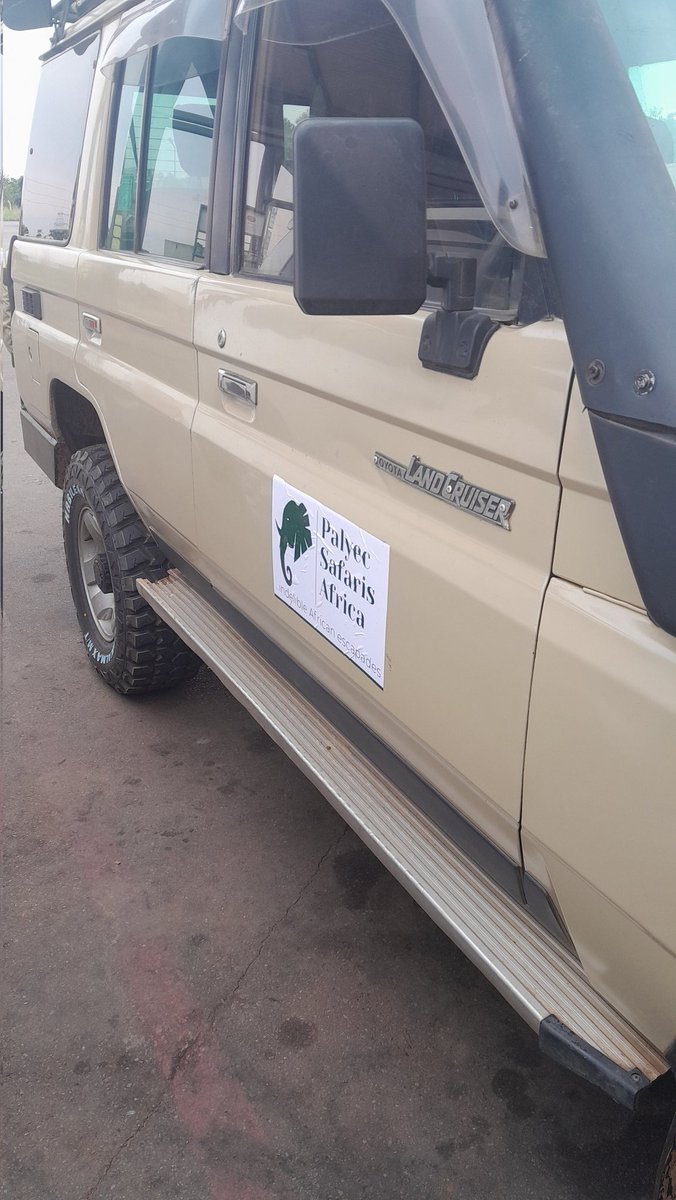 palyec's tweet image. Hitting the road with this luxurious land beast. Looking forward to an indelible safari experience in the far North-East. Kidepo Valley National Park isn't ready for us 🤩