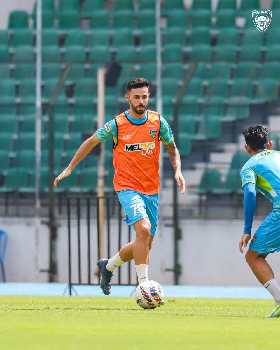 ChennaiyinFC's tweet photo. 𝐌𝐢𝐝𝐰𝐞𝐞𝐤 𝐡𝐮𝐬𝐭𝐥𝐞 💪

#AllInForChennaiyin https://t.co/rexK7mKkio