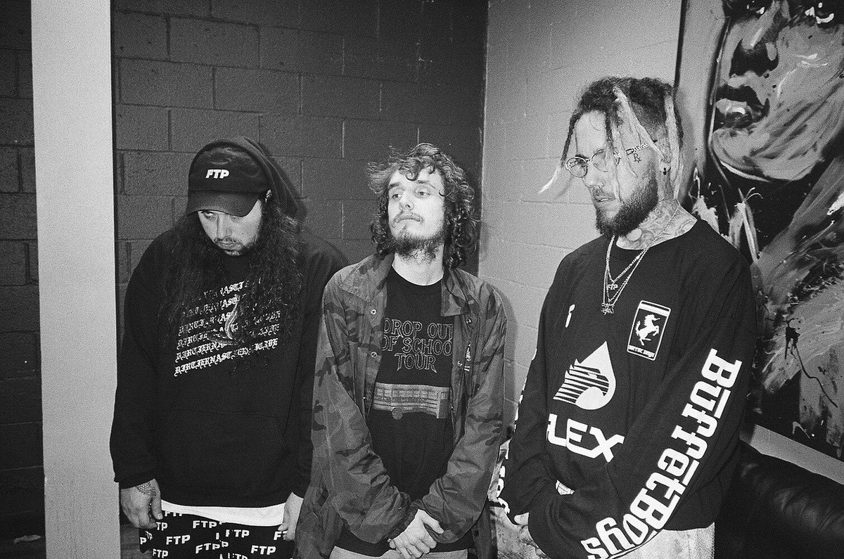 Leopardoblanc0's tweet photo. $B X Pouya 📸: @MaxDotBam
#suicideboys #g59 #g59records #grey59 #rubydacherry #scrim #pouya #maxbeck #maxdotbam https://t.co/aJNOVhBzgL