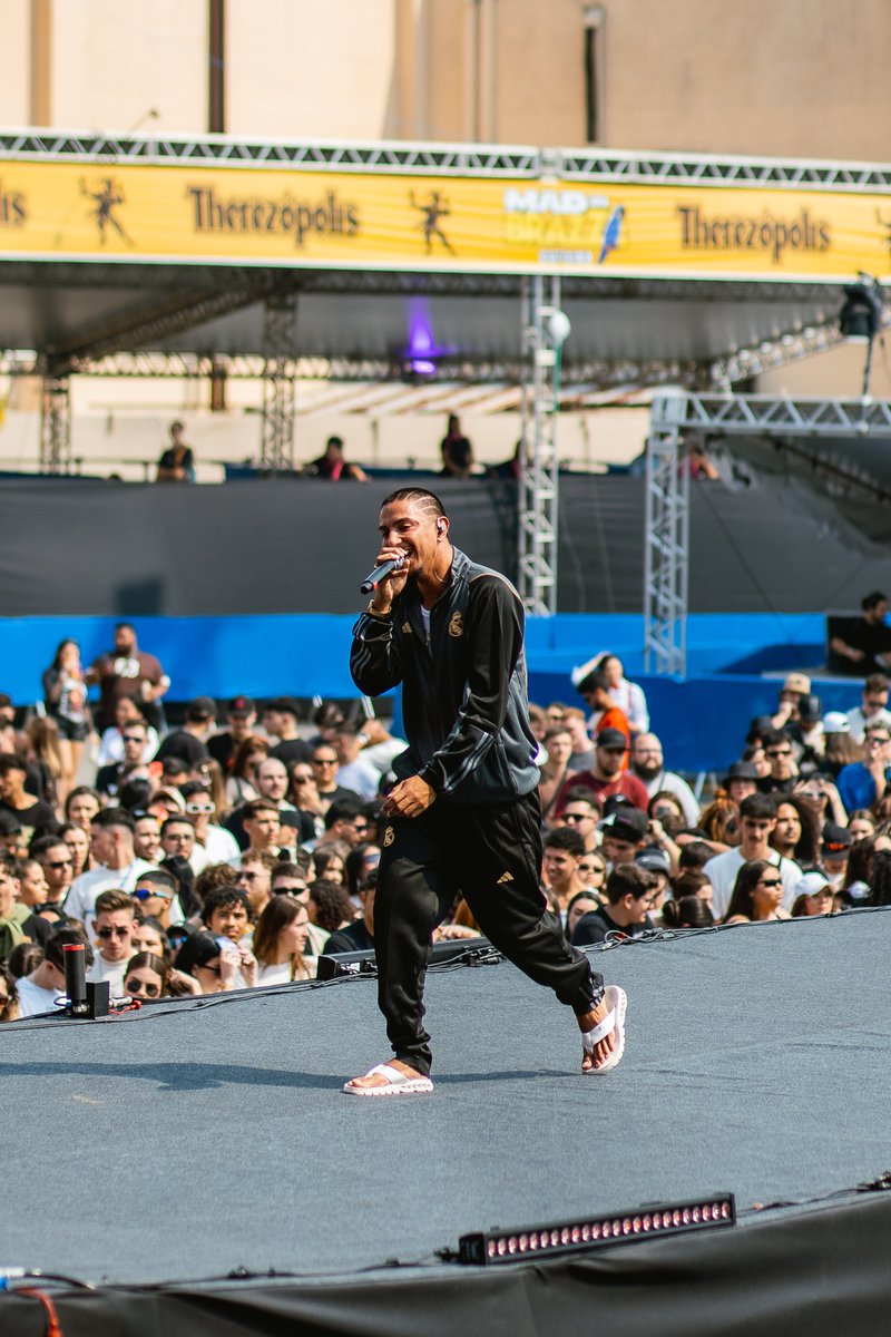 Logo menos fotinhos do Mad in Brazza la no insta!

<a href="/xamaoficial/">XAMÃ ❌</a> 
<a href="/_oivocetemfogo/">babs santana 🎸🤘🏽</a> 
<a href="/Realkayblack1/">kayblack ❤️‍🩹</a> 
<a href="/Pecaos/">PECAOS</a>