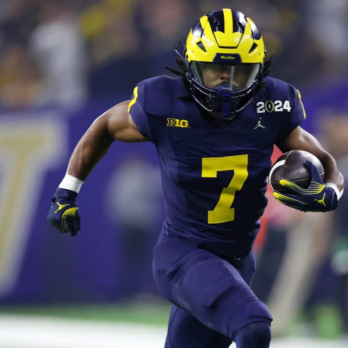 The Best RB In College Football 

Donovan Edwards 〽️