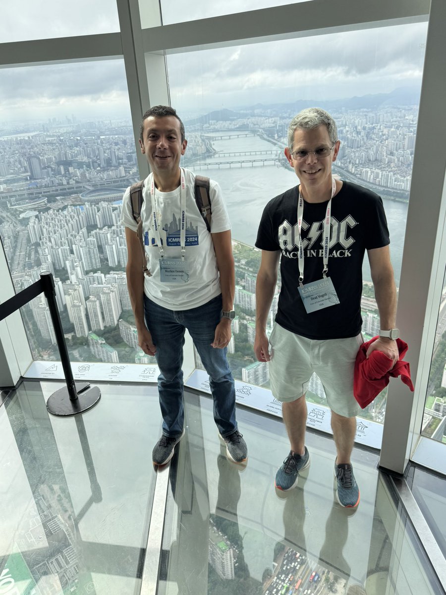 LabVogeli's tweet image. Spinning in Seoul, South Korea. At Lotte World Tower, 6th tallest building in the world #ICMRBS #NMR @morkos_henen