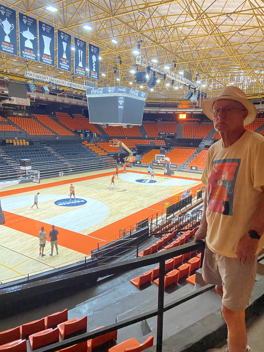 Couldn’t go 2 weeks without some basketball. Found the <a href="/valenciabasket/">Valencia Basket Club</a> Got to watch some individual workouts and got a couple of t-shirts.