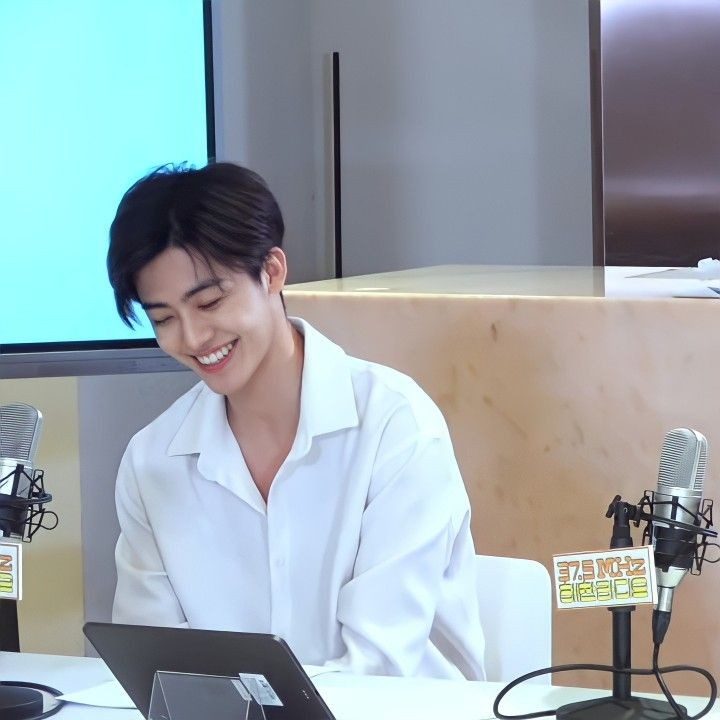 ㅤ

“Hay! Adam disini, leader Nzt Dream yang paling kece!  gak sendirian dong ada tulang punggung kita semua alias bang <a href="/cremiue/">Dzul</a> juga yang nemenin gue kali ini!” 
️️
ㅤ