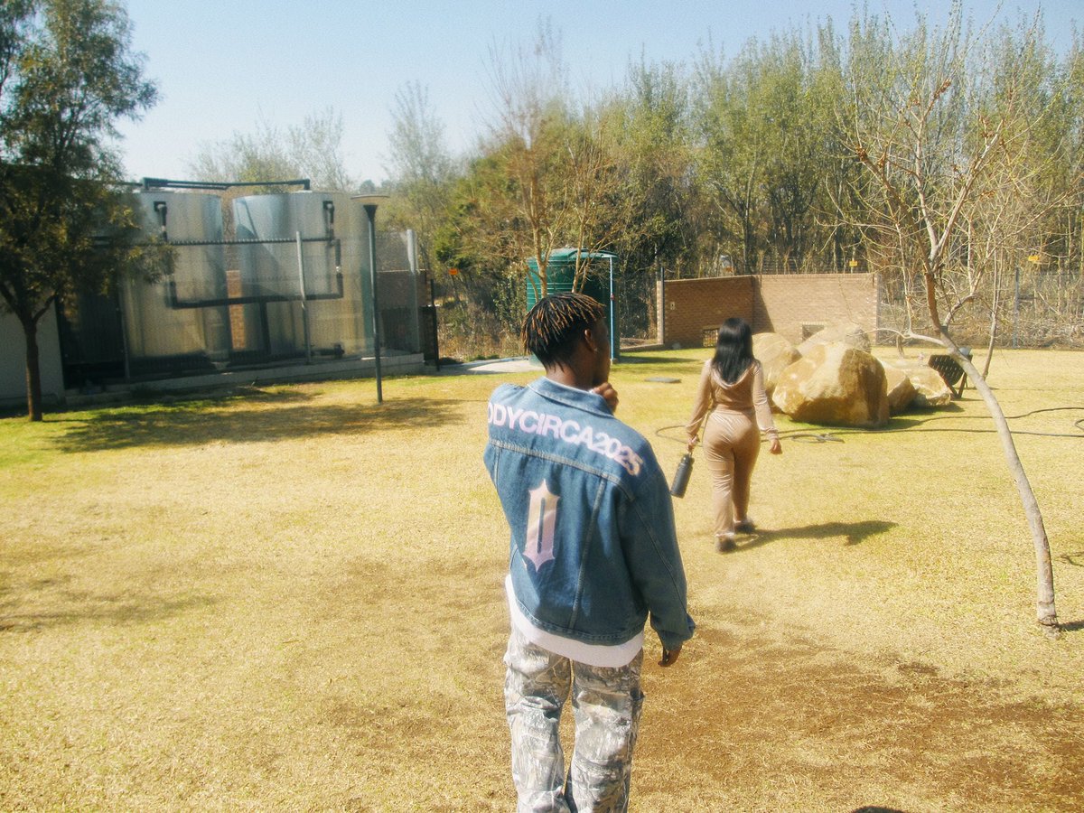 ano4l's tweet image. #coolshirt #cooljacket