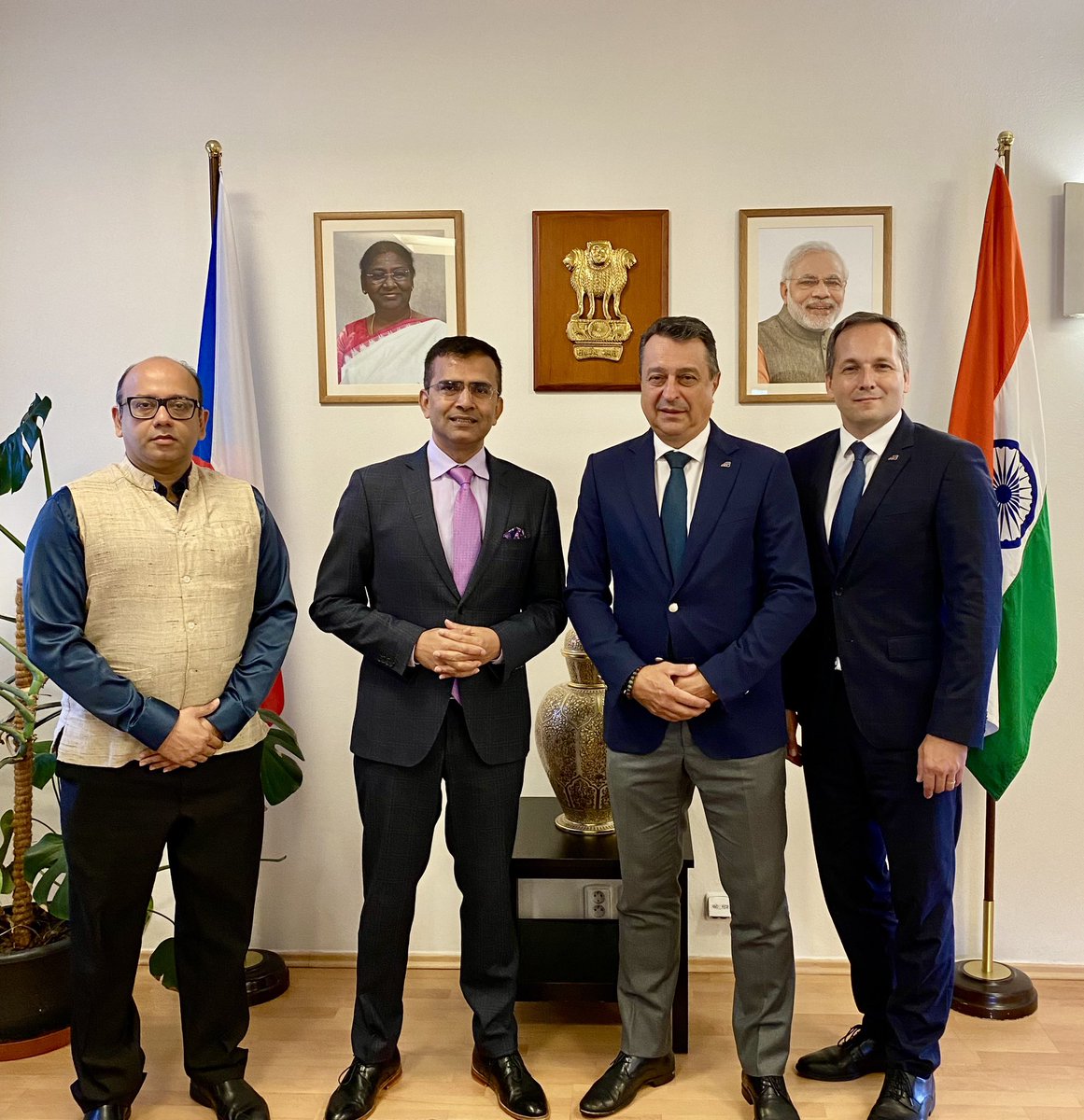Supporting direct flight between 🇮🇳🇨🇿 is part of Strategic Partnership on Innovation agreed in meeting between Czechia PM <a href="/P_Fiala/">Petr Fiala</a> &amp; PM <a href="/narendramodi/">Narendra Modi</a> in January 2024.

Ambassador <a href="/raveesh_kumar/">Raveesh Kumar</a> met Chairman Jiři Pos &amp; Exe Director Jiři Vyskoč <a href="/PragueAirport/">Prague Airport</a> to discuss the status.