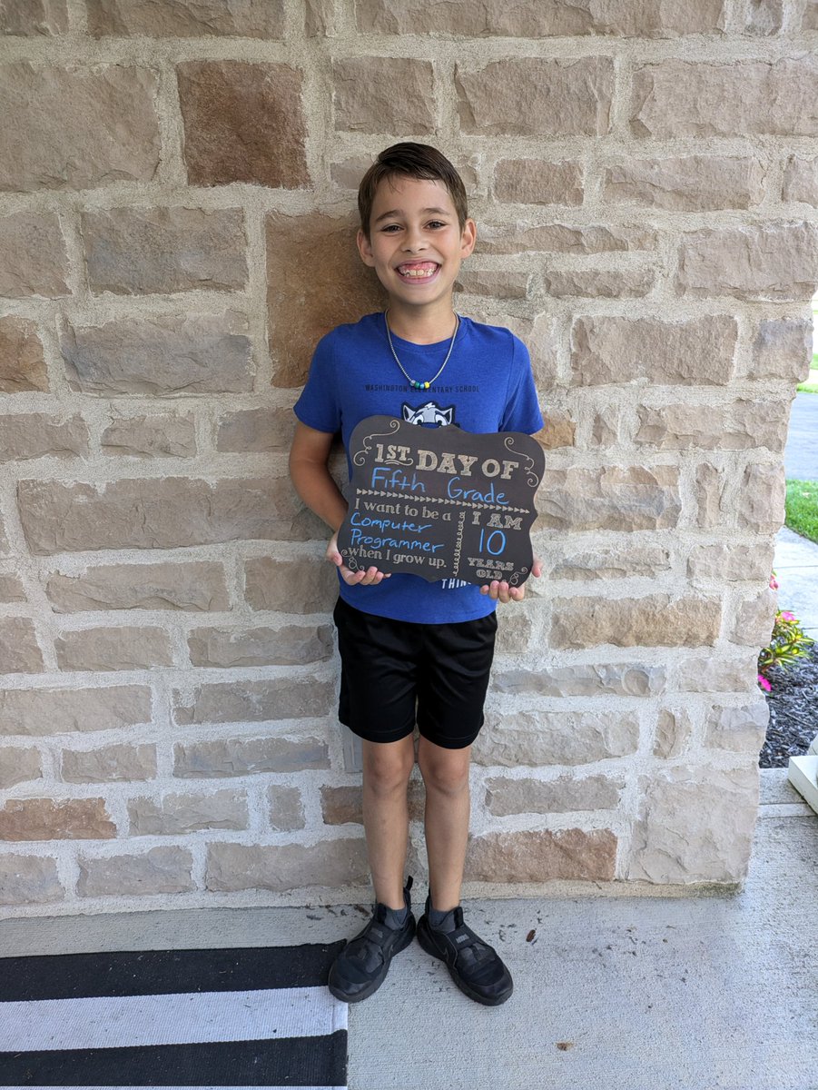 First day of 5th grade #HCSD1 <a href="/HilliardWolves/">Washington Elem</a> <a href="/HilliardSchools/">Hilliard Schools</a>