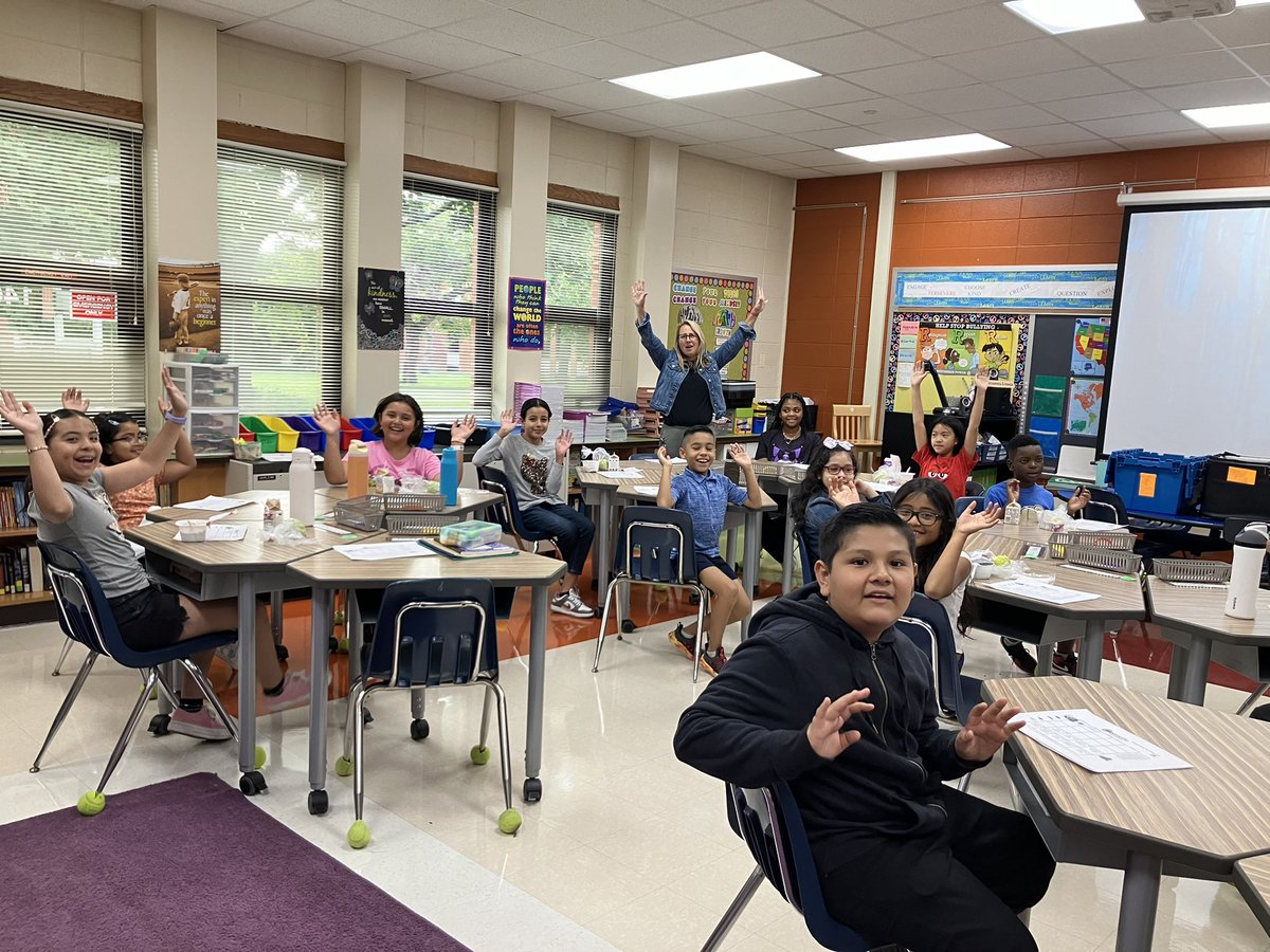 Dr. Lisa Carlos tweet media