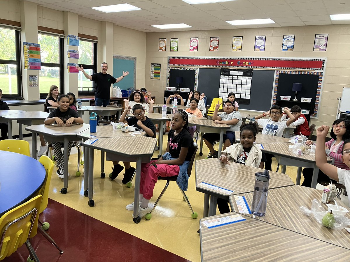 Dr. Lisa Carlos tweet media