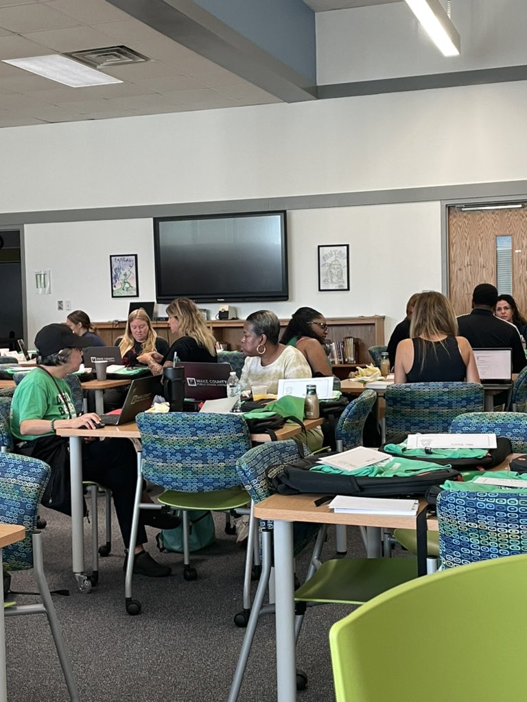 westcaryimps's tweet photo. …and we’re back! WELCOME BACK WCMS STAFF!!! We’ve missed you🖤🤍💚 #wcmsmakeithappen2024 #wcmsimps https://t.co/5QSCxQRr9c