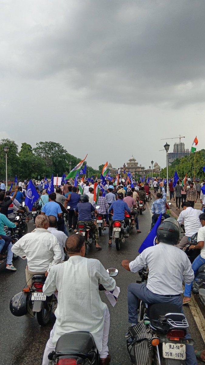 जयपुर के रामनिवास बाग में भारत बंद कार्यक्रम में हिस्सा लिया ।
  #भारत_बंद