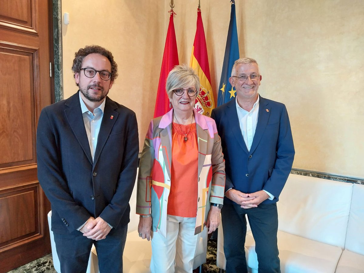 🤗 Mª José Leoz, fundadora de la Asociación Síndrome de Down de Navarra e impulsora de Motxila 21, distinguida como Persona Voluntaria de Navarra

👏🏼 Enhorabuena por esta distinción que, por primera vez, otorga el Gobierno de Navarra para reconocer el trabajo del voluntariado