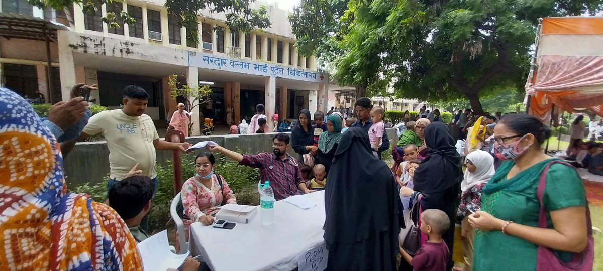 RDA LLRM OFFICIAL (@llrmrda) on Twitter photo Open OPD @LLRM MEDICAL college Meerut <a href="/RDA_UP/">RDA Uttar Pradesh</a> <a href="/AIIMSRDA/">RDAAIIMS DELHI</a> <a href="/FordaIndia/">FORDA INDIA</a> <a href="/drvinay_aiims/">Dr Vinay Kumar (Aiims Delhi)</a> #stand with RG kar#NO safety No duty Open OPD @LLRM MEDICAL college Meerut <a href="/RDA_UP/">RDA Uttar Pradesh</a> <a href="/AIIMSRDA/">RDAAIIMS DELHI</a> <a href="/FordaIndia/">FORDA INDIA</a> <a href="/drvinay_aiims/">Dr Vinay Kumar (Aiims Delhi)</a> #stand with RG kar#NO safety No duty