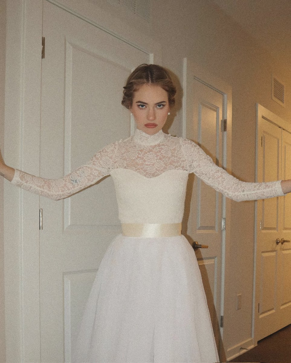 WINSLOOWW's tweet image. ᅠ
ᅠ ‍                   
ᅠ

ᅠ
ᅠ
 𝘌𝘷𝘦𝘳 𝘴𝘪𝘯𝘤𝘦 𝘐 𝘴𝘢𝘸 𝘙𝘦𝘢𝘥𝘺 𝘰𝘳 𝘕𝘰𝘵, 𝘐’𝘷𝘦 𝘣𝘦𝘦𝘯 𝘰𝘯 𝘢 𝘮𝘪𝘴𝘴𝘪𝘰𝘯 𝘵𝘰 𝘤𝘰𝘴𝘱𝘭𝘢𝘺—𝘫𝘶𝘴𝘵 𝘩𝘰𝘱𝘪𝘯𝘨 𝘐 𝘥𝘰𝘯’𝘵 𝘢𝘤𝘤𝘪𝘥𝘦𝘯𝘵𝘢𝘭𝘭𝘺 𝘴𝘵𝘢𝘳𝘵 𝘢 𝘧𝘢𝘮𝘪𝘭𝘺 𝘨𝘢𝘮𝘦 𝘯𝘪𝘨𝘩𝘵!