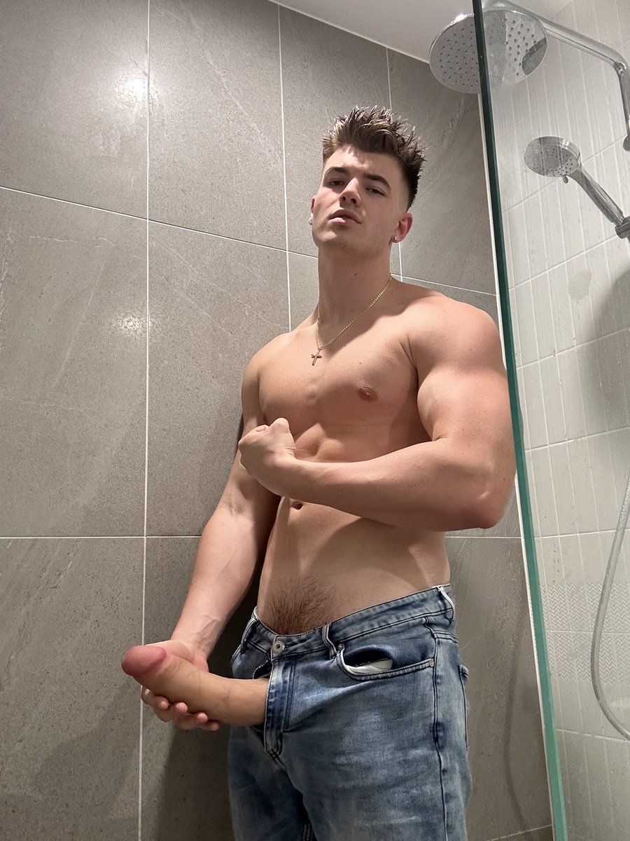 Follow my Instagram:Spoiltfreddy