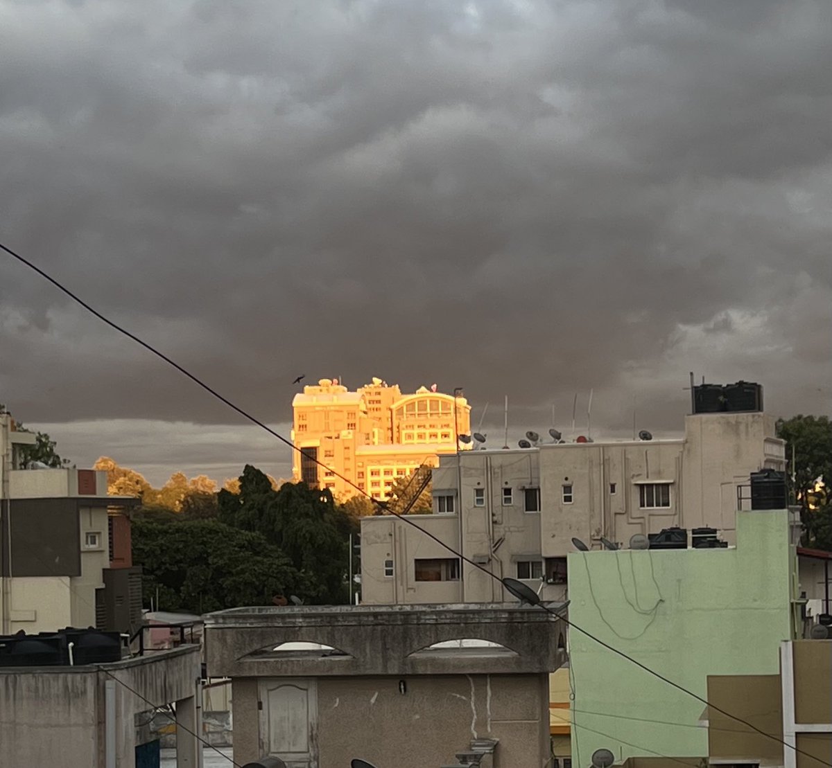 sandygrains's tweet image. Crazy skies