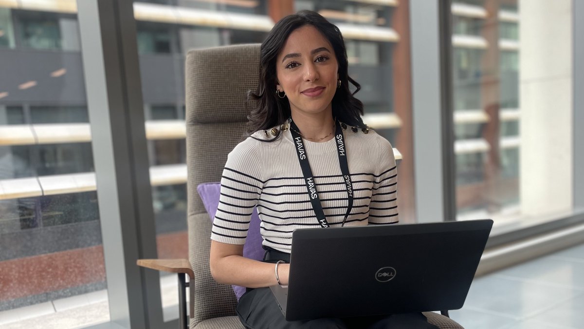 IslingtonLife's tweet photo. Whether you go to college, university, or take an #Apprenticeship or #Internship there is not a single path to success👍
We speak to Souhila about how an internship through @LIFTfutures, started her career journey
Want to know how? Check out the link in comments
#DoSummer https://t.co/5tJ8T13aKE