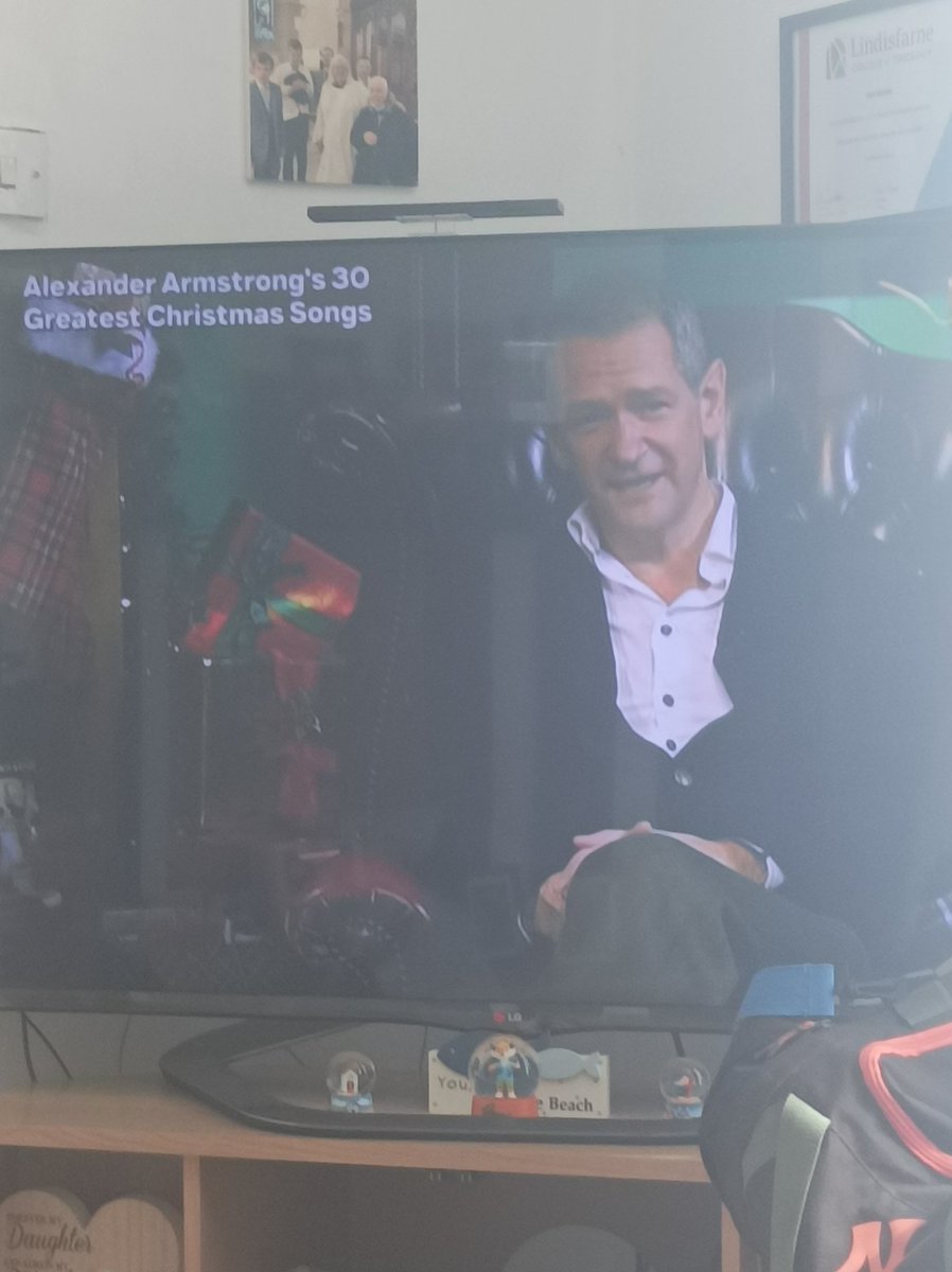 kim_wears's tweet photo. Our Thomas (aka the Christmas King) spotted Christmas β stuff in Tesco and B&M so today we have watched father Christmas and now we have the amazing @XanderArmstrong counting down the top 30 Christmas songs #nevertoearly #lifewithautism https://t.co/VjqIhBNnH6