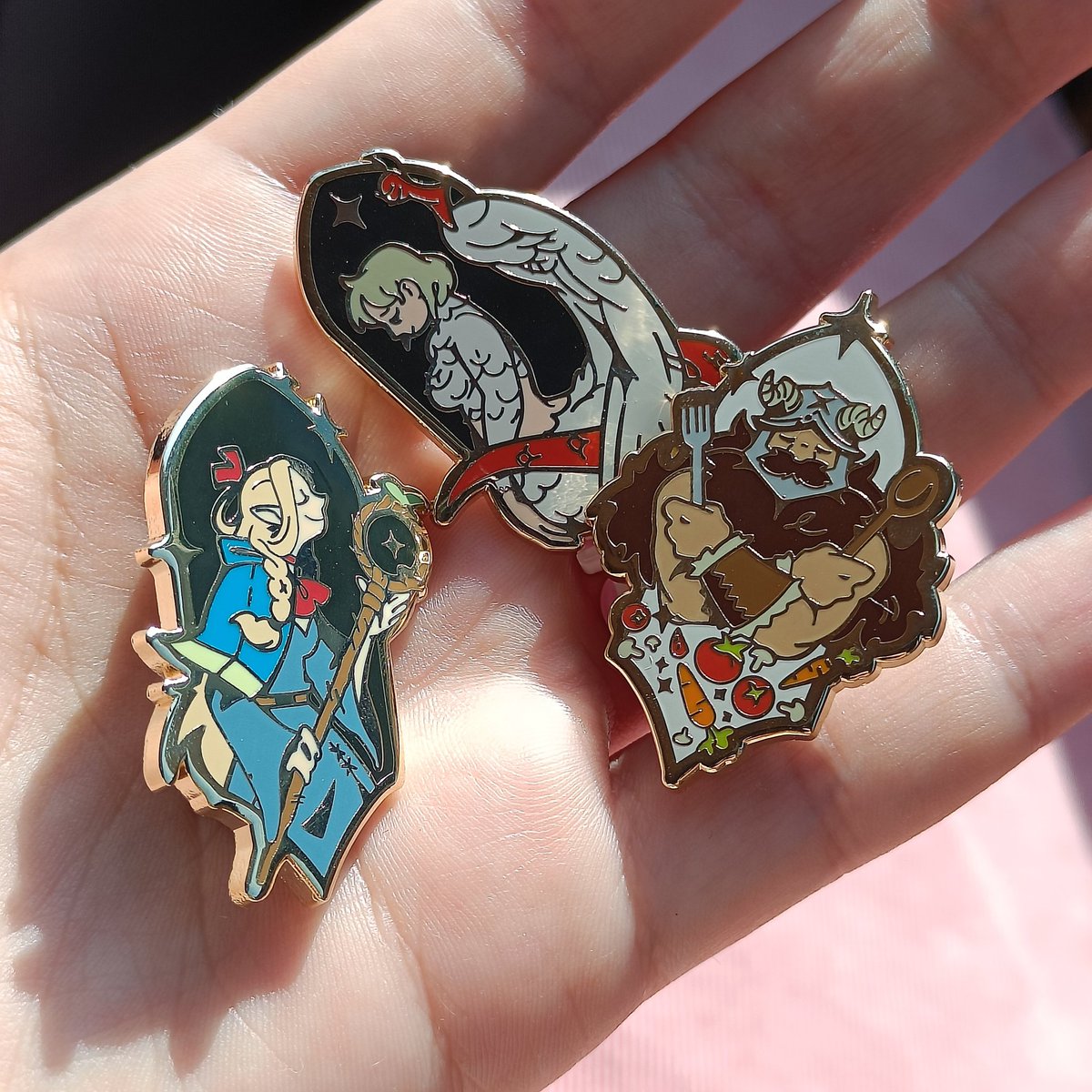 yarpolyanitsa's tweet photo. Dungeon Meshi pins arrived https://t.co/XsZRiRcZQv