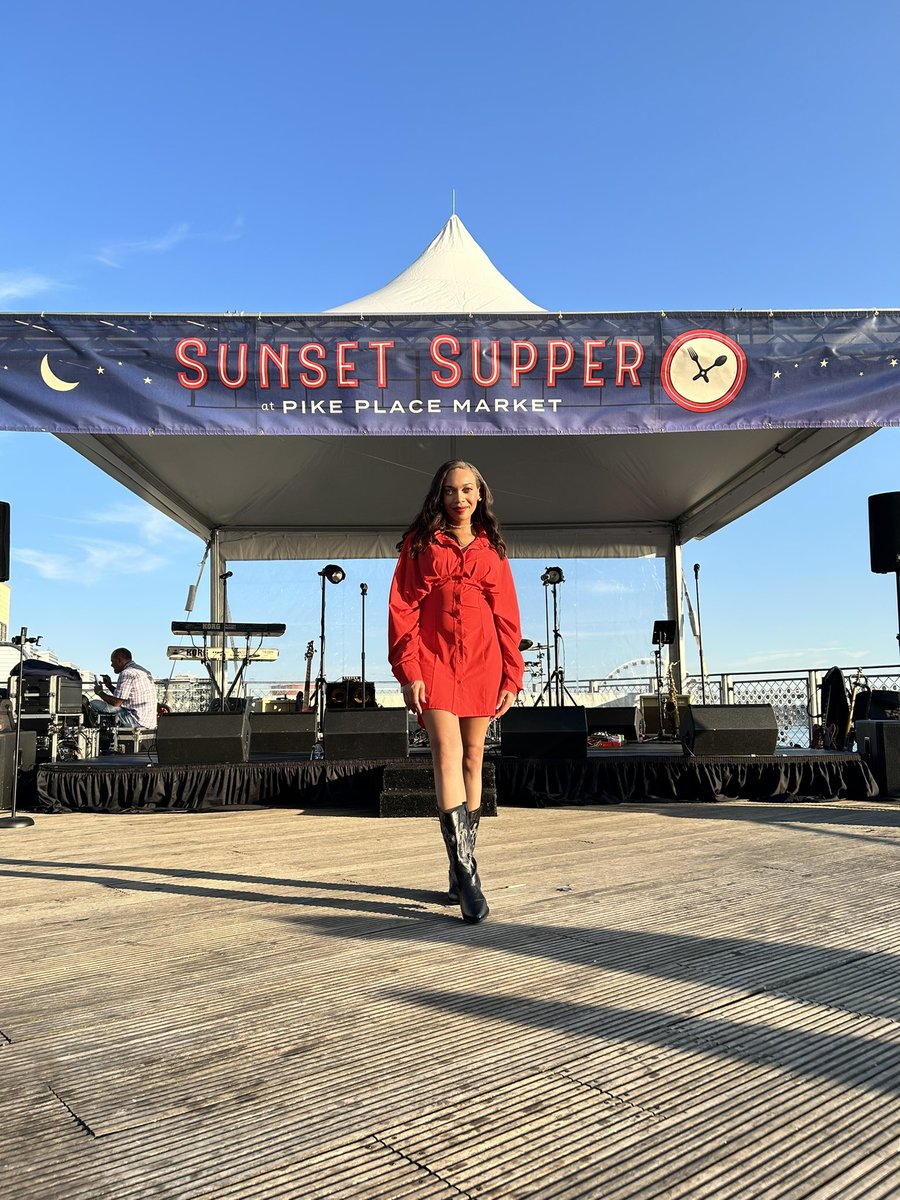tyrahmajors's tweet image. A pleasure to emcee Seattle's celebration of the summer, 'Sunset Supper' at @pike_place Market!
 
It was more than just a great party...$684,519 was raised for the Pike Place @MktFoundation’s efforts to support the community.

@komonews #KOMONews