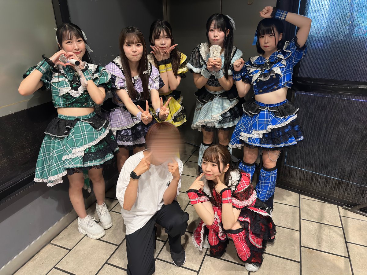 Sy_cam14's tweet photo. 2024.08.20
🍒向井はるか卒業公演🍒

はるちゃん卒業おめでとう。
パンナナとはるちゃんに出会えて幸せです🐼✨ https://t.co/0dD6bQP0fa