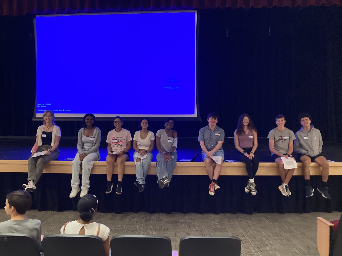 So exciting! Welcome new students and thank you StuCo students!
