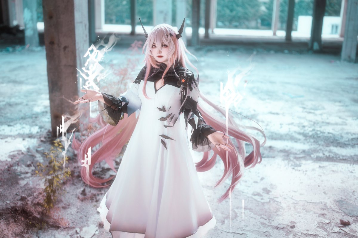 #Arknights #cosplay #伪娘cos  #伪娘 #明日方舟cos #Theresa  #テレジア
是不是太正经在推特没人看的 https://t.co/oKYvZywRG0