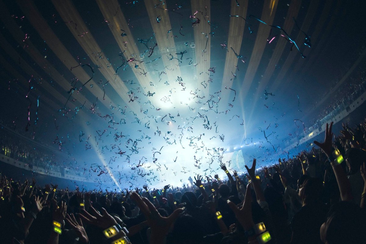 有明アリーナ公演2日間が無事に終了いたしました。
御来場の皆様お気をつけてお帰りください🐈‍⬛

『文化』セトリプレイリストを公開！
tf.lnk.to/Bunka
是非余韻にお浸かり下さい。

そして、Eve Live 2025「Under Blue」開催決定しました！

🔹2025.8.23日(土)&amp;8.24(日)
神奈川・K-Arena