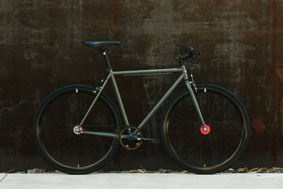 One of our favourite steeds from <a href="/StateBicycleCo/">State Bicycle Co.</a> - the Earthstone Core-Line Bike:

thecoolector.com/state-bicycle-…