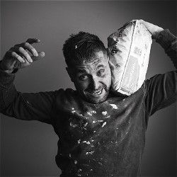REVIEW: RUM by Joe Mallalieu ★★★★★ "Mallalieu's storytelling is captivating and impassioned" #EdFringe broadwaybaby.com/shows/rum-by-j…