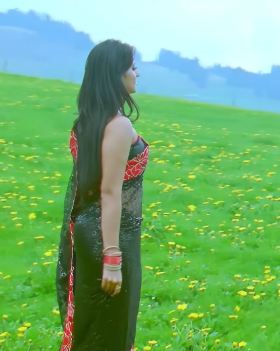deviilyyyy's tweet photo. Presenting you G.O.A.T Thread of Anushka Shetty the mighty arabian https://t.co/P1cVcrHJGK