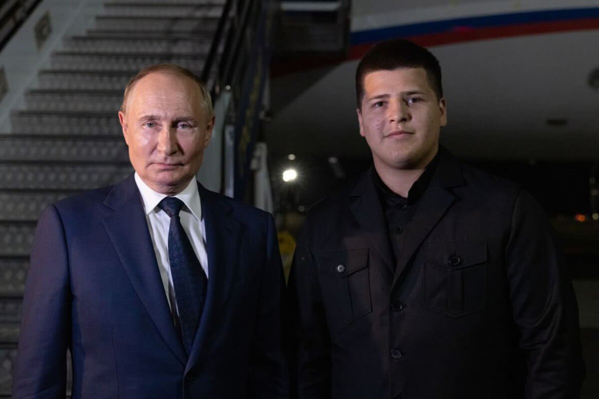 ⚡️Власти Чечни опровергли информацию, что Адам Кадыров после фотосессии избил В. Путина.