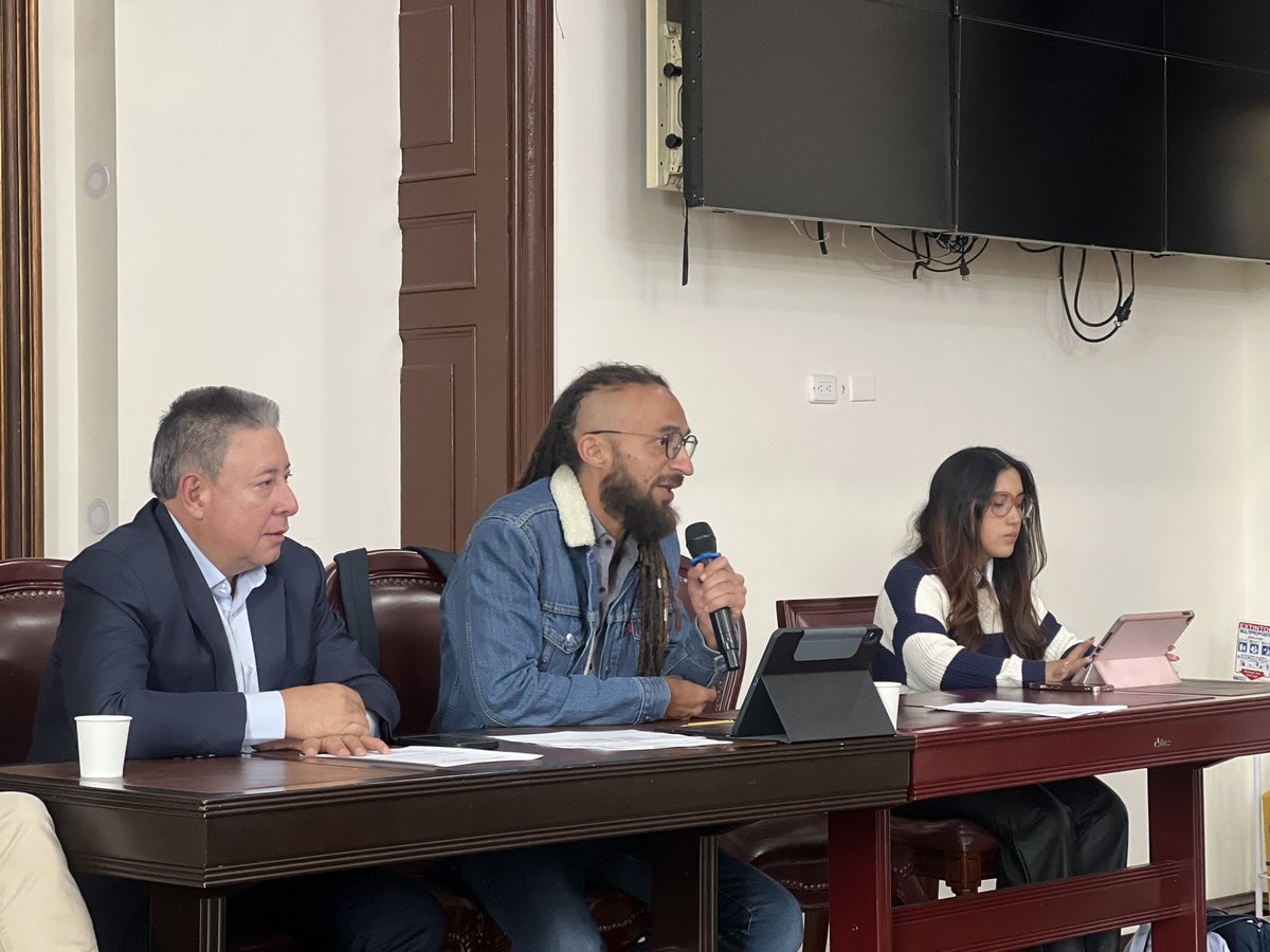 ¿Que van a cerrar 20 meses la vía que comunica Caldas-Amaga, sector Las Areneras? 

Inicia nuestra comisión accidental de seguimiento a obras de infraestructura de Antioquia. Hoy le estamos poniendo la lupa a las vías 4G, Pacífico I. 

Aquí la transmisión youtube.com/live/XcMwgehnK…