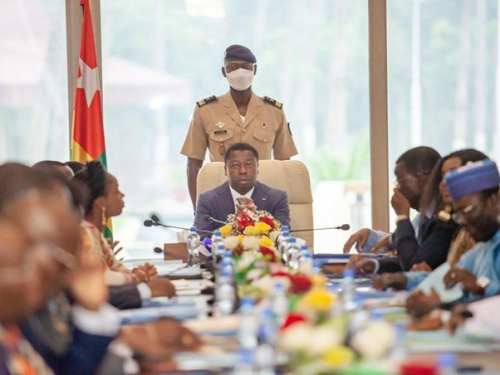 Le nouveau gouvernement en quelques points republiquetogolaise.com/politique/2108…