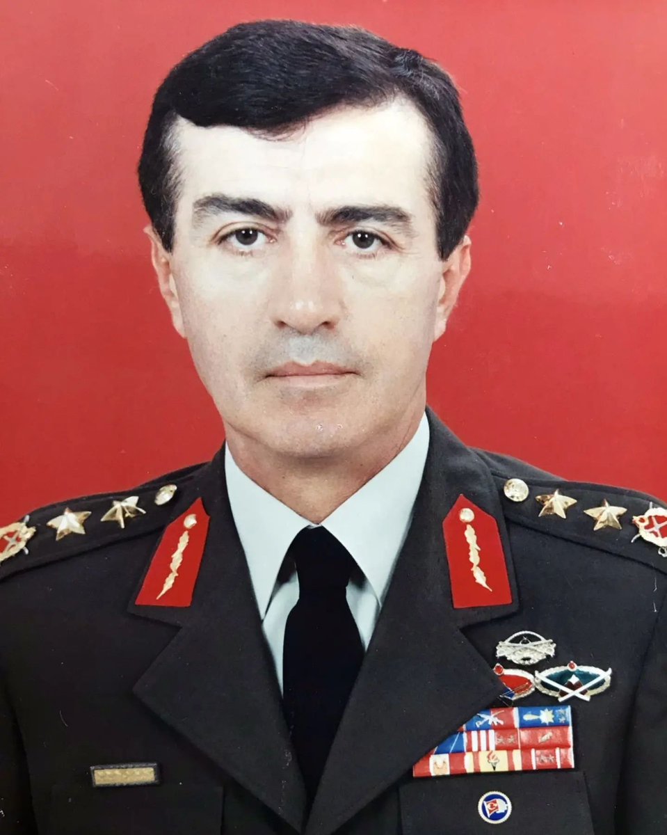 E. Tümgeneral Osman Pamukoğlu: "Kurtuluş Savaşı'nda, Çanakkale'de beraberdik. İki tarafta da yoktunuz. Beraber değildik!"