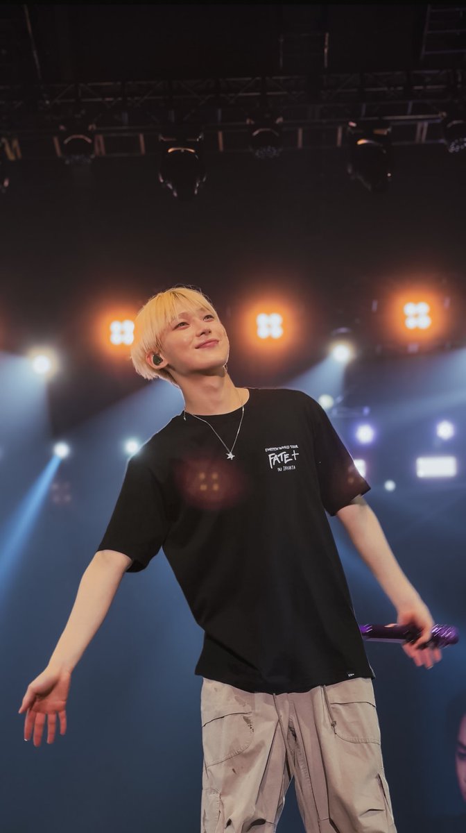 eneliseee's tweet photo. [ENHYPEN: Fate+ Tour in Jakarta Day 1 &amp; 2] 

No watermark photos/wallpaper. Feel free to download🧡

🧵a VERY long thread https://t.co/ZhwIlLvG2Z