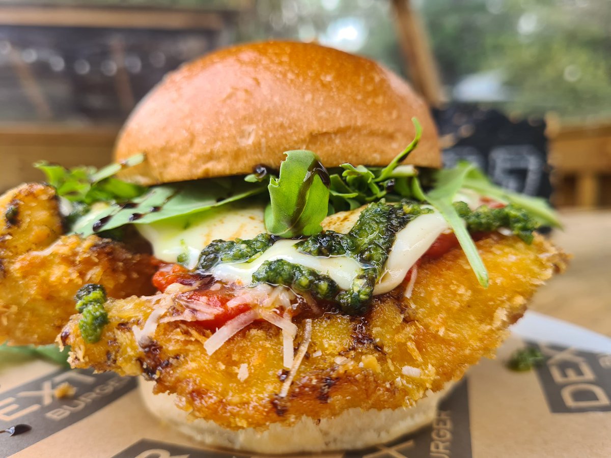 New Special 

Chicken Parmesen Burger

Breaded Chicken Breast, Spiced Tomato sauce, Parmesen, Basil Pesto, Mozzarella, Rocket, Balsamic Vinegar with Garlic Fries. 

£18

Available until 1st September
